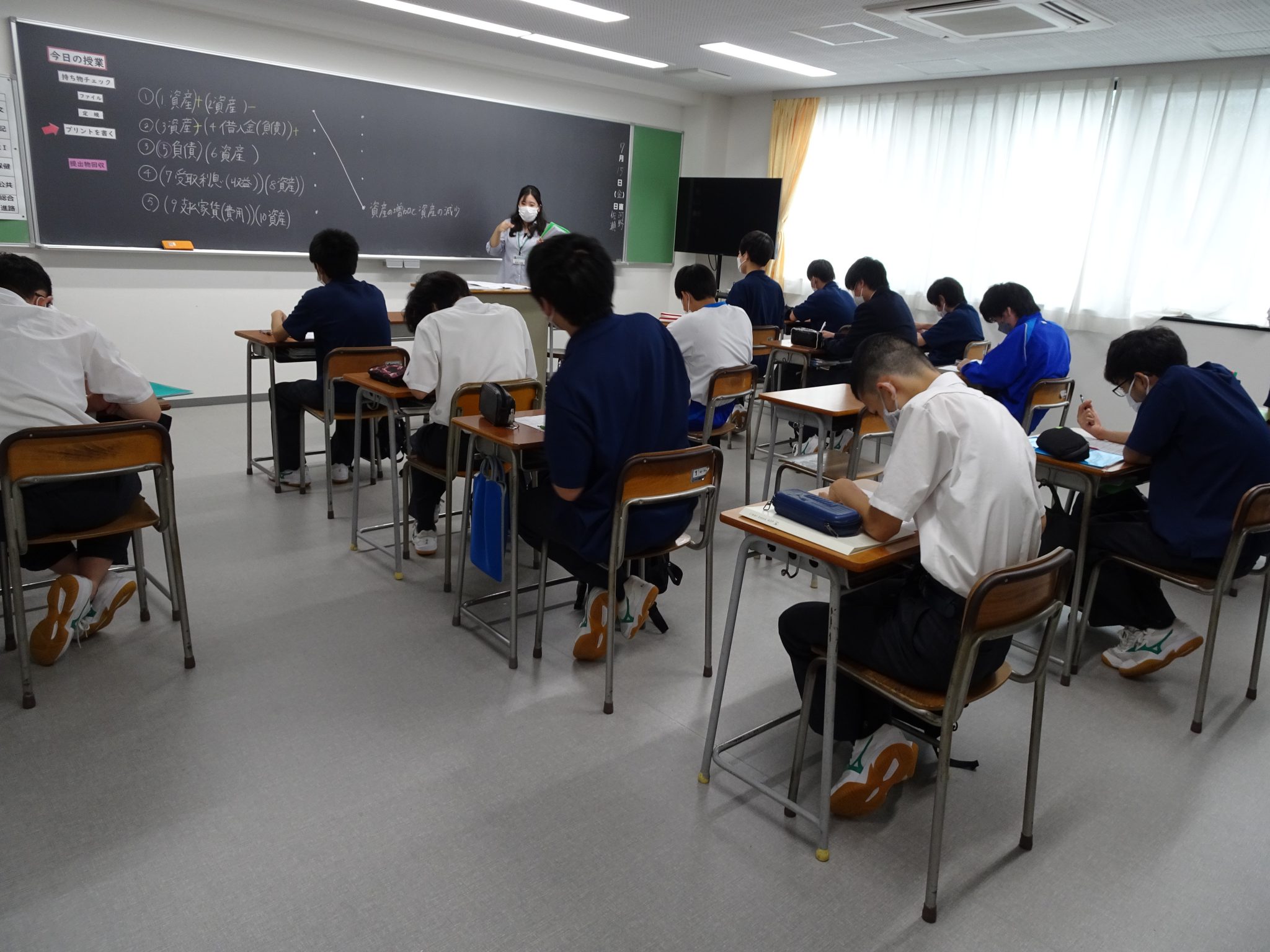 本日の授業の様子 学校法人生蘭学園 生蘭高等専修学校 本日の授業の様子 学校法人生蘭学園 生蘭高等専修学校